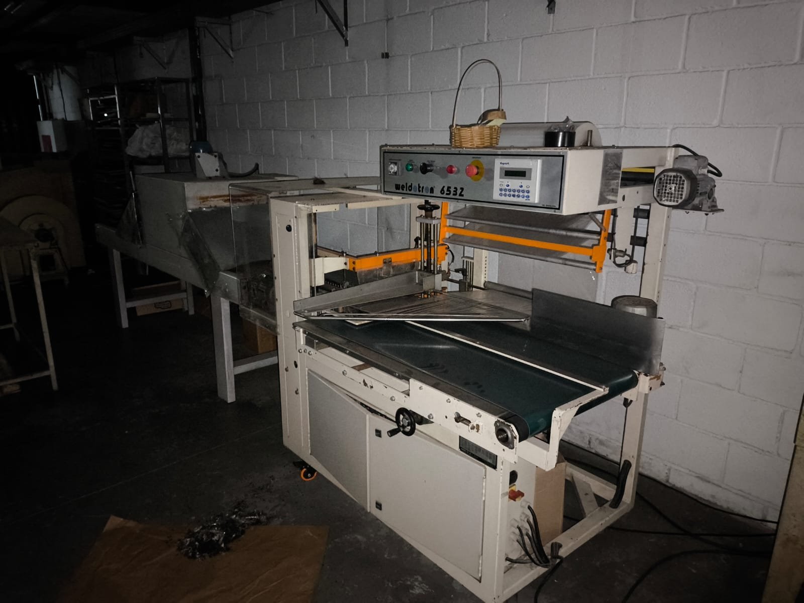 LOTE 02 - Seladora Shrink